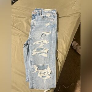 American Eagle Light Blue Distressed Jegging